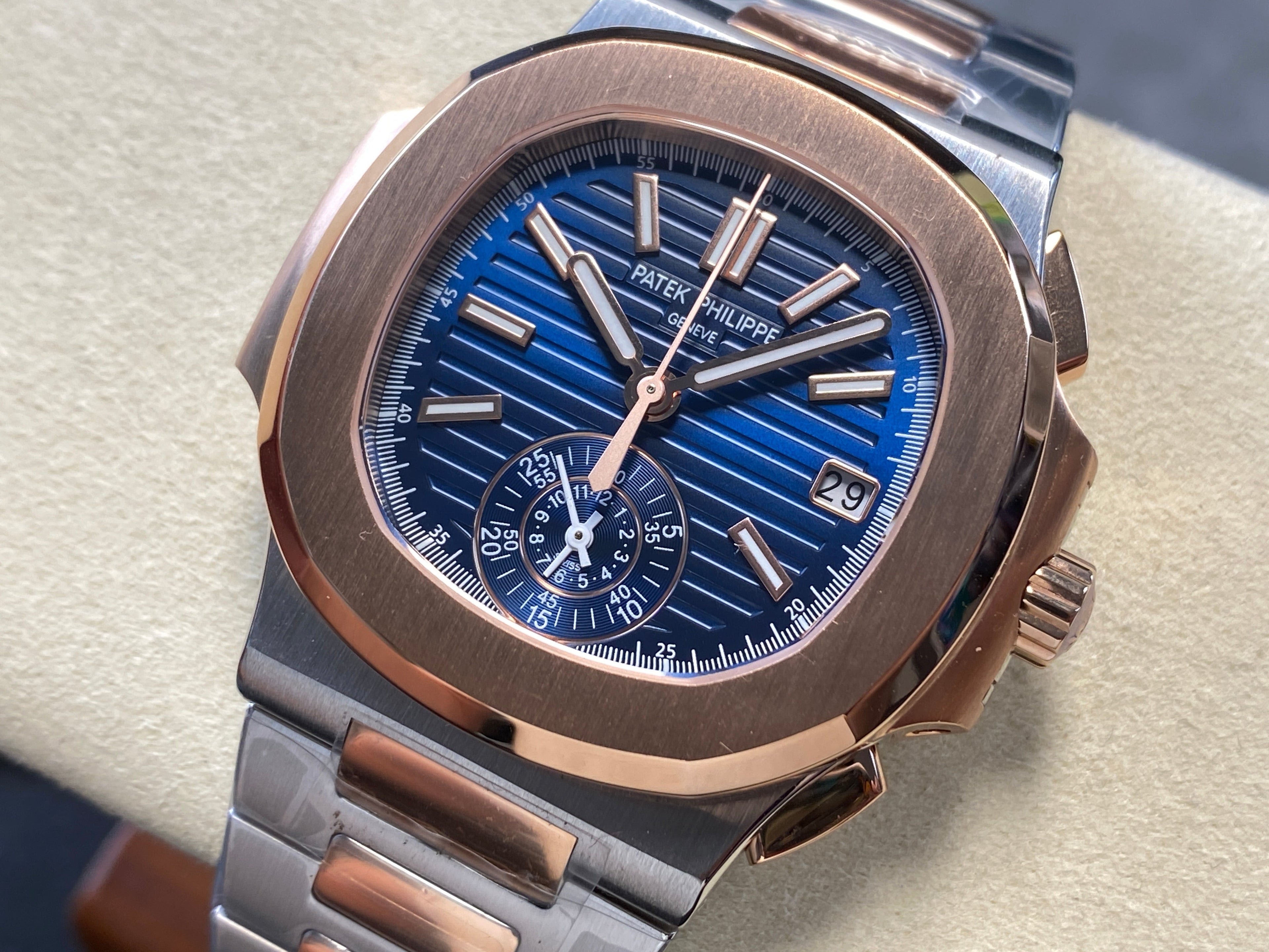 NAUTILUS STEEL AND ROSE GOLD BRACELET BLUE DIAL