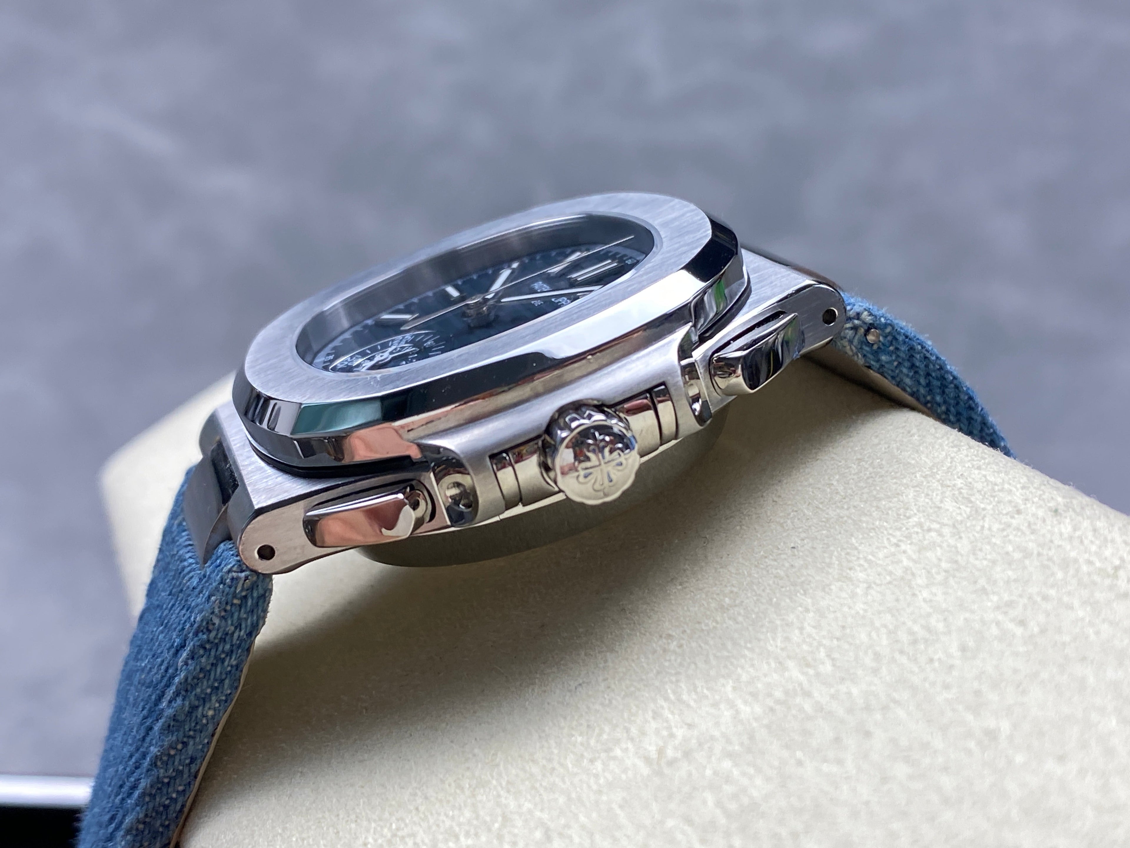 NAUTILUS STEEL CASE BLUE DENIM DIAL