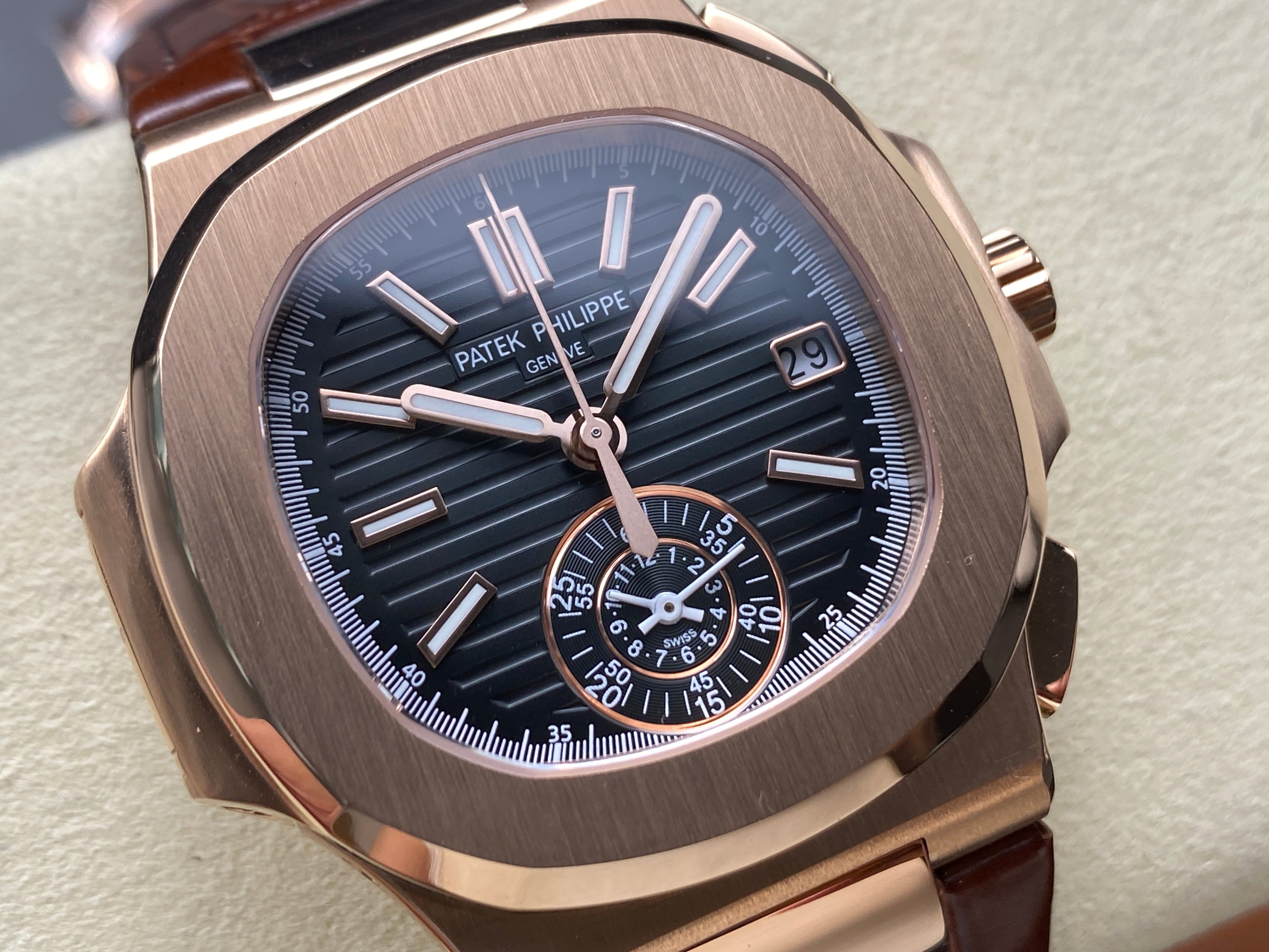 NAUTILUS ROSE GOLD CASE BLACK DIAL