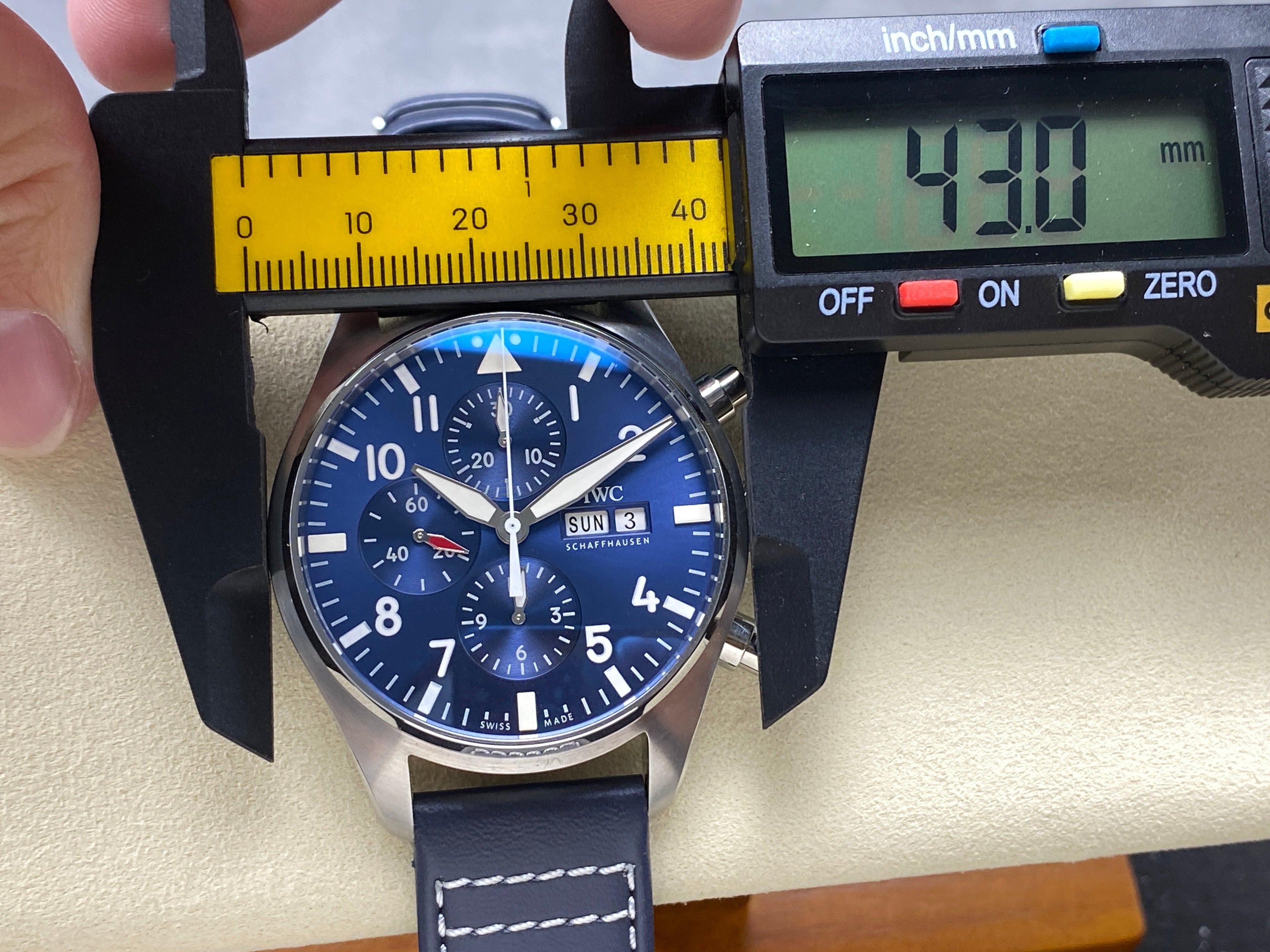 PILOT'S WATCH MARK XX STAINLESS STEEL CASE WITH NAVY BLUE LEATHER TRAP AND DIAL