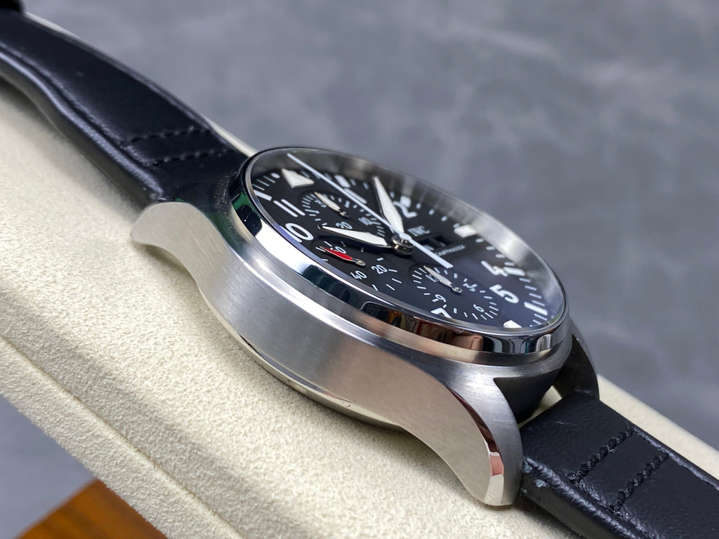 PILOT'S WATCH MARK XX STAINLESS STEEL CASE WITH BLACK LEATHER TRAP AND DIAL