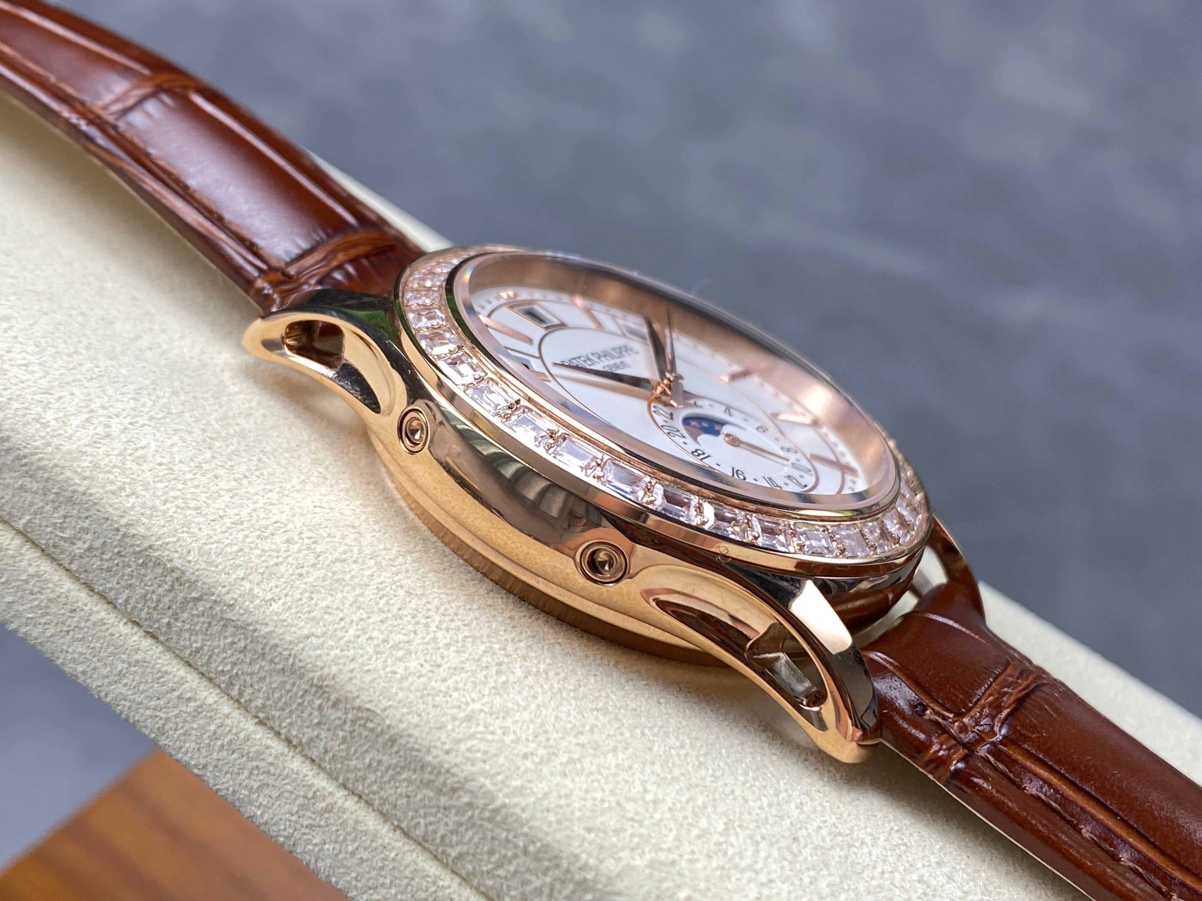 ANNUAL CALENDAR ROSE GOLD ATTACHED DIAMOND BEZEL WHITE DIAL