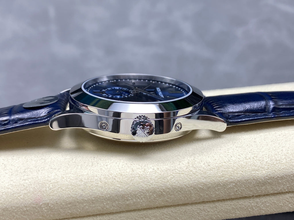 ANNUAL CALENDAR SELF-WINDING WHITE GOLD CASE BLUE SUNBURST DIAL