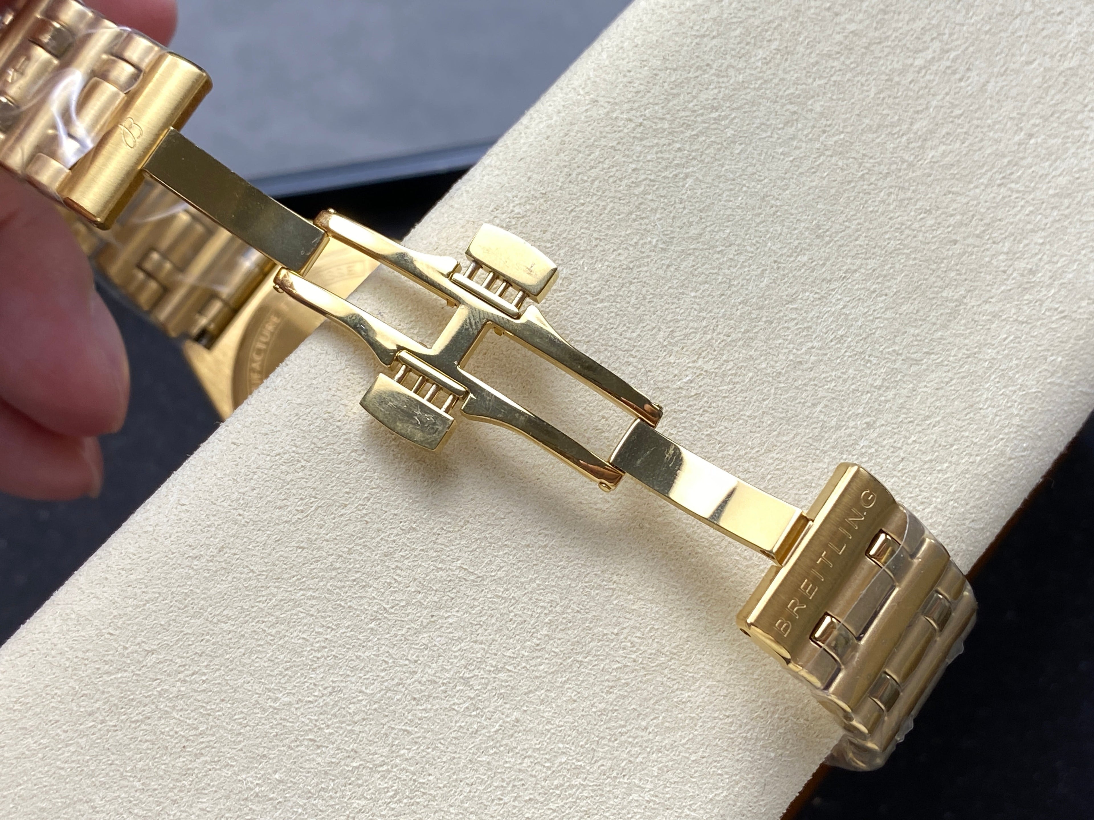 CHRONOMAT AUTOMATIC 36 VICTORIA BECKHAM YELLOW GOLD CASE SAND DIAL