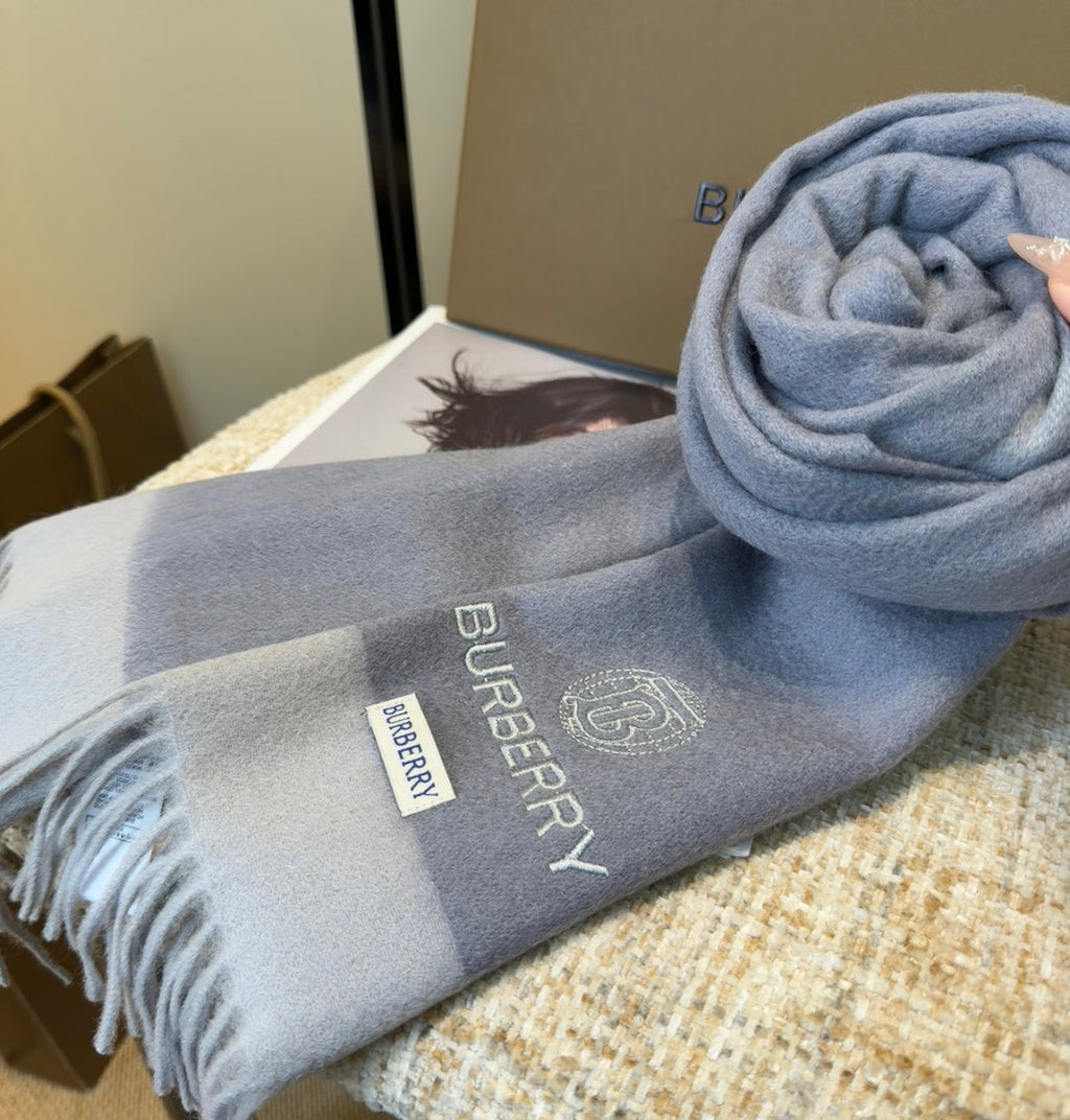 BURBERRY 26S SCARF 180CM IN CASHMERE 196358