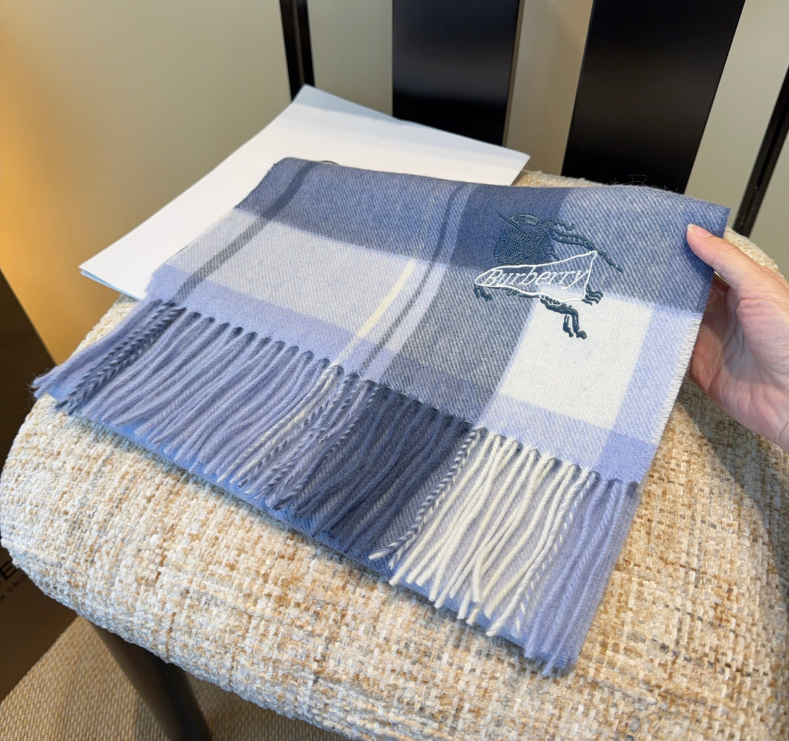 BURBERRY 26S SCARF 180CM IN CASHMERE 207626