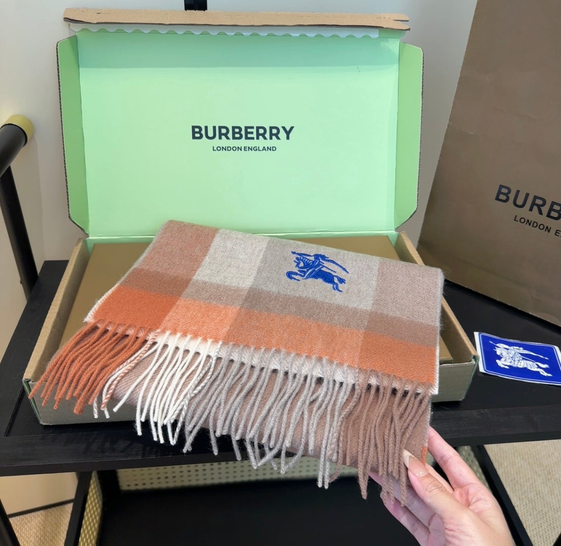 BURBERRY 26S SCARF 180CM IN CASHMERE 207631
