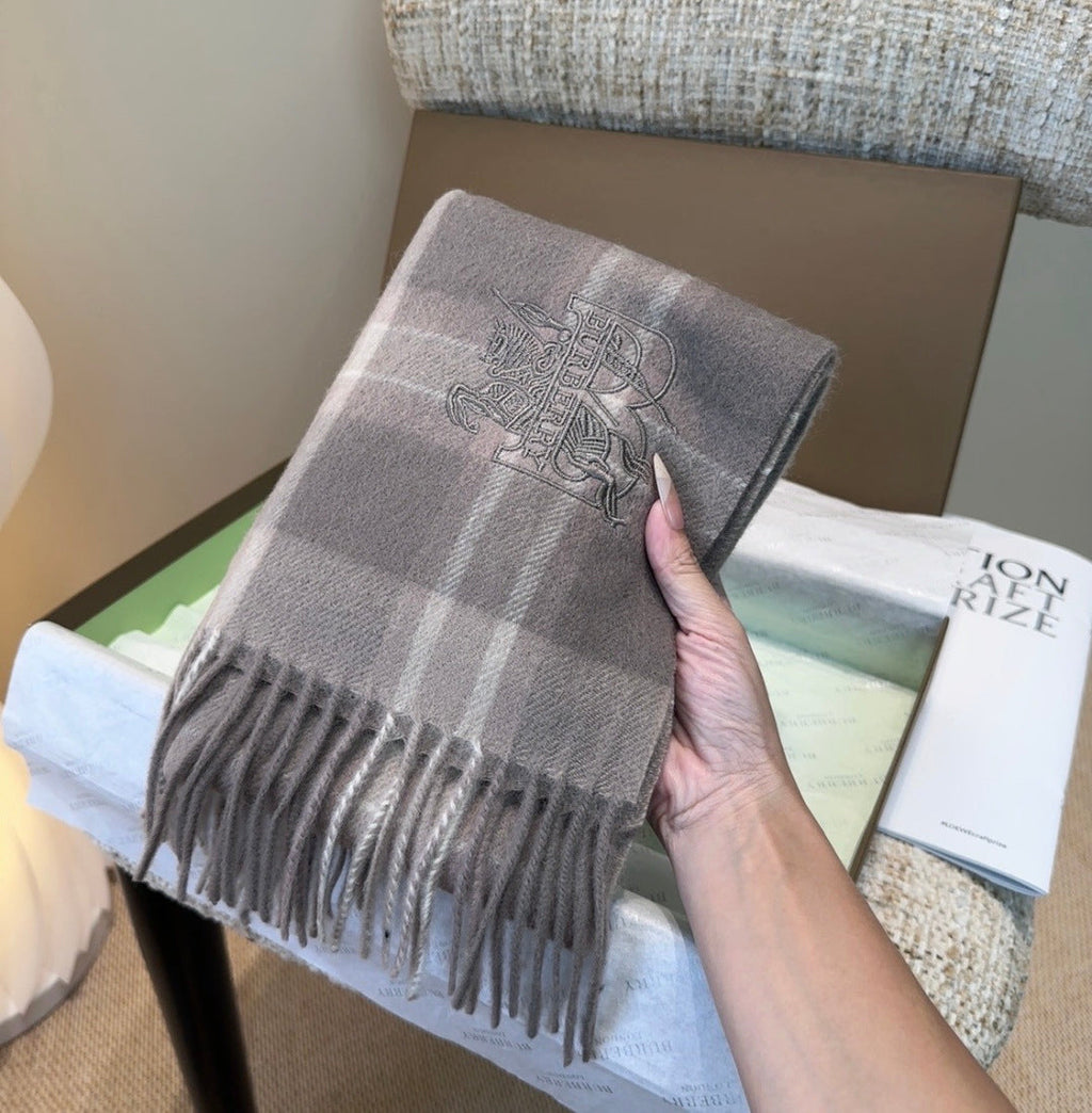 BURBERRY 26S SCARF 180CM IN CASHMERE 207638