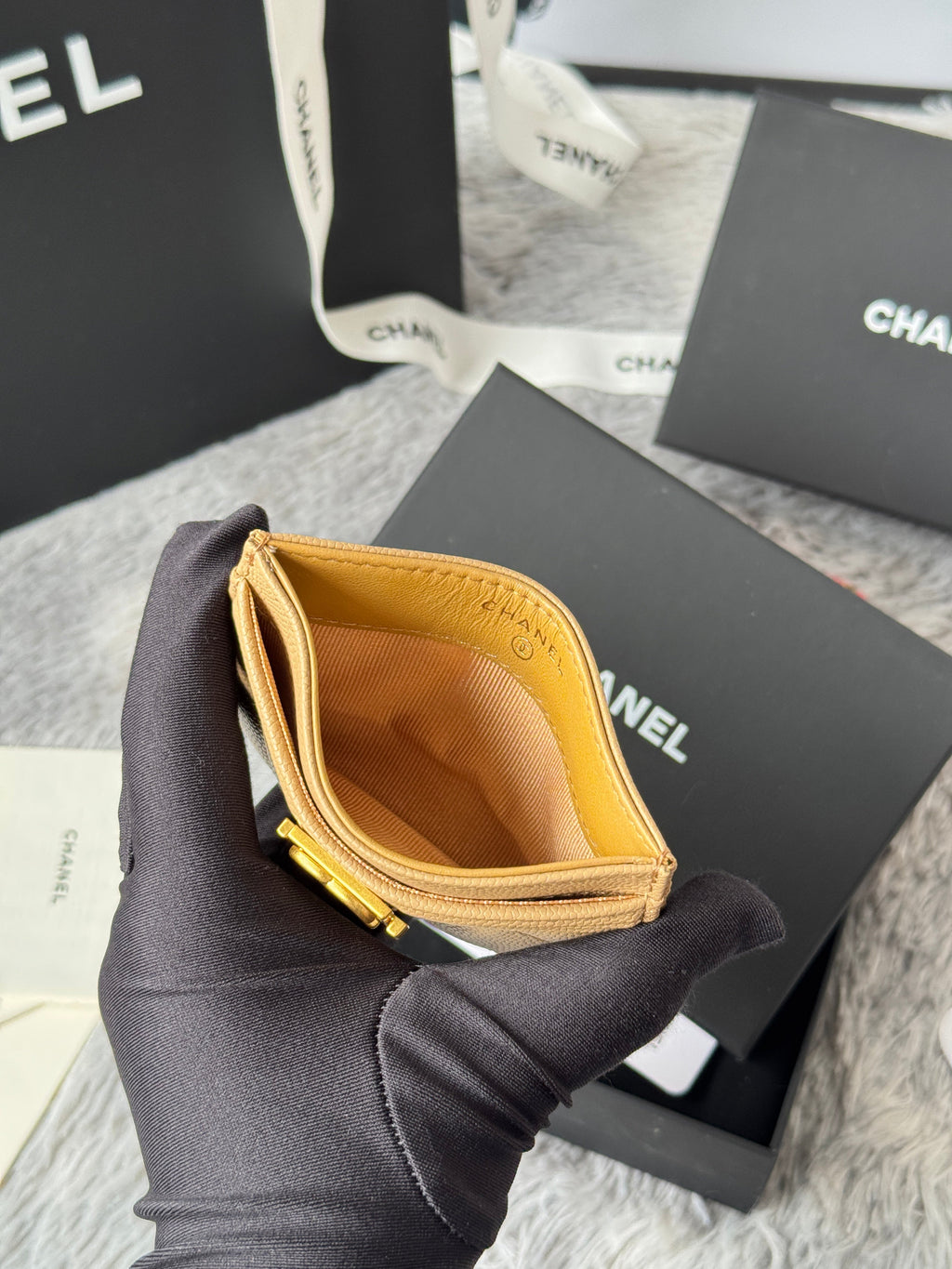LEBOY CARD HOLDER 11 IN CALICO BROWN GRAINED CALFSKIN GOLD-TONE HARDWARE