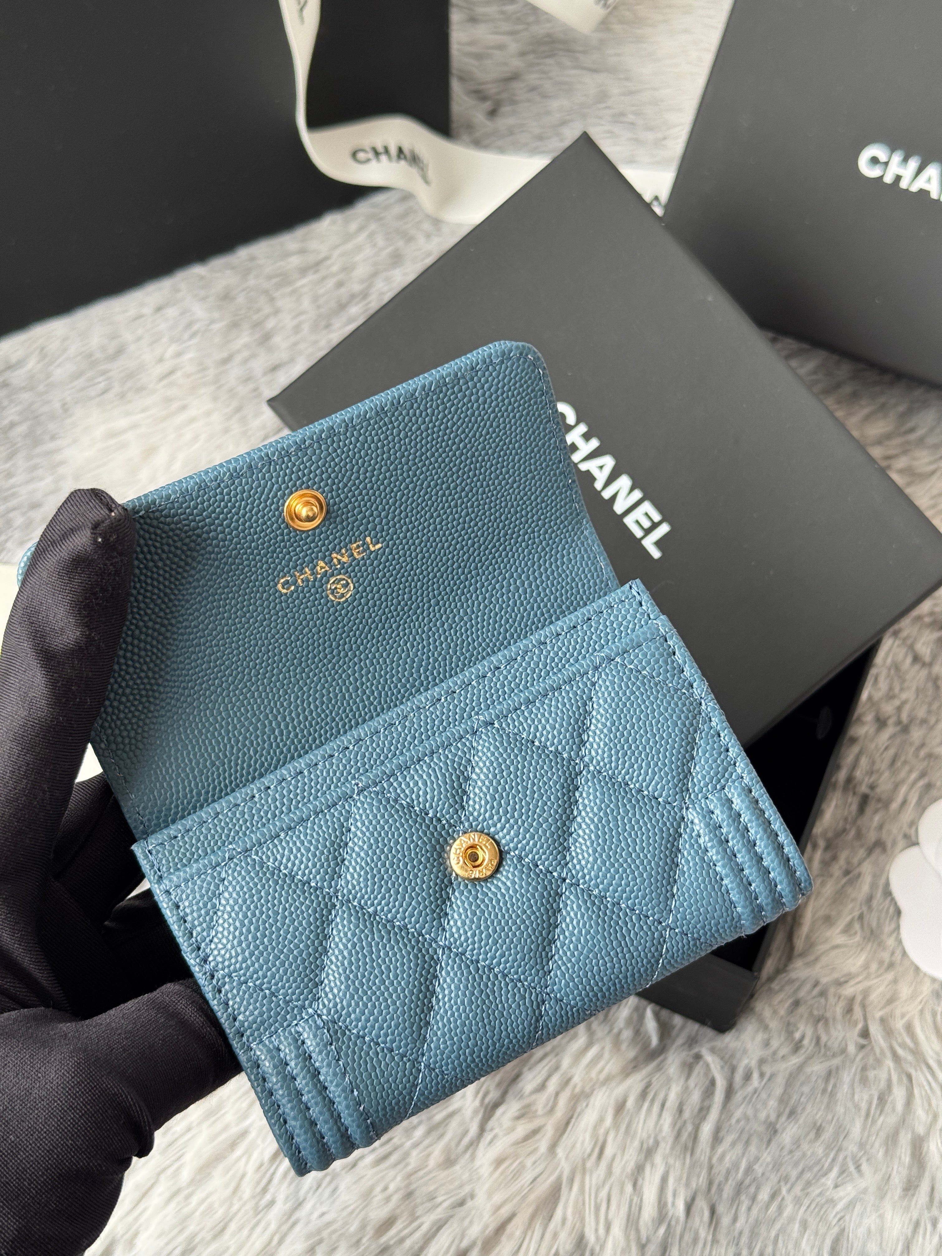 LEBOY WALLET 11 IN NEPAL BLUE GRAINED CALFSKIN GOLD-TONE HARDWARE