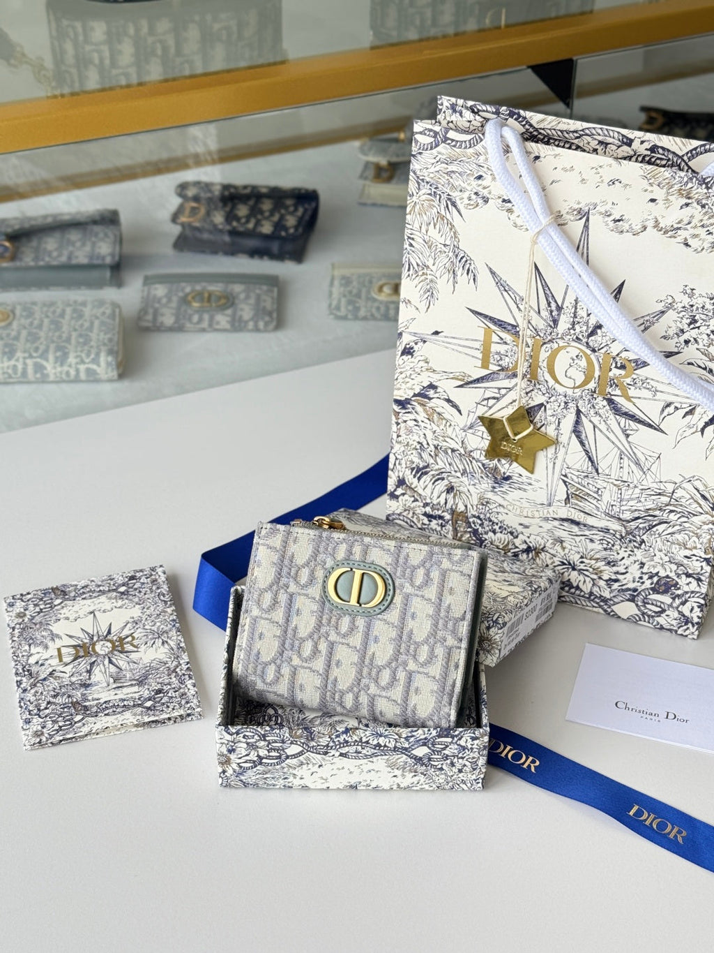 DIOR 25S 30 MONTAIGNE DAHLIA WALLET 11 IN GRAY DIOR OBLIQUE JACQUARD