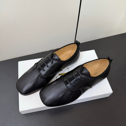 THE ROW 26S LACE UP DERBY FLATS IN BLACK CALFSKIN  WITH SQUARE TOE