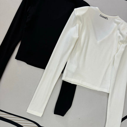 CHANEL 25S V-NECK T-SHIRT 608
