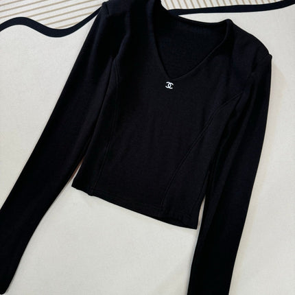 CHANEL 25S V-NECK T-SHIRT 608