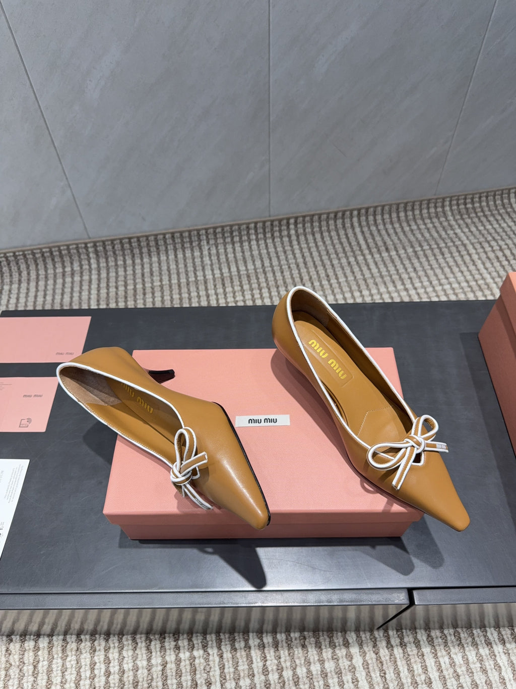 MIUMIU 26S POINTED TOE PUMPS 55MM IN CARAMEL BROWN CALFSKIN WITH BOW