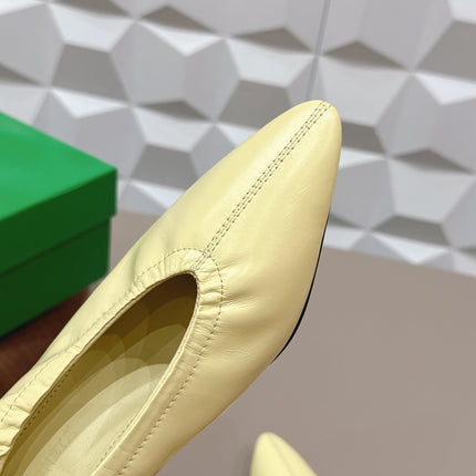 BOTTEGA VENETA 26S HIGH HEELS 40 MM IN LIGHT YELLOW CALFSKIN