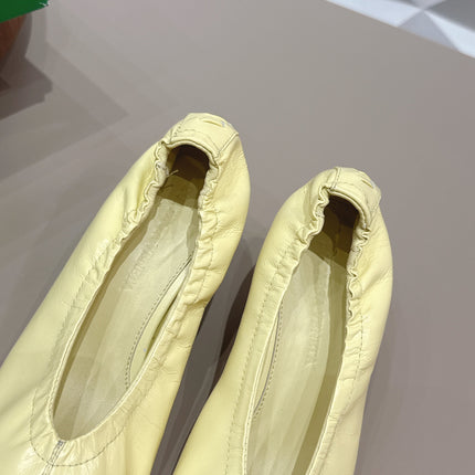 BOTTEGA VENETA 26S HIGH HEELS 40 MM IN LIGHT YELLOW CALFSKIN