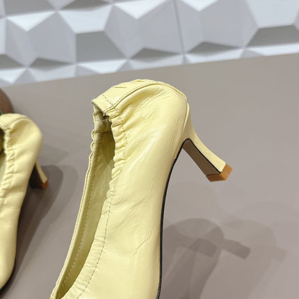 BOTTEGA VENETA 26S HIGH HEELS 40 MM IN LIGHT YELLOW CALFSKIN