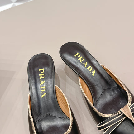 PRADA 26S POINTED TOE LACE TRIM MULES 55MM IN BLACK CALFSKIN WITH BOW
