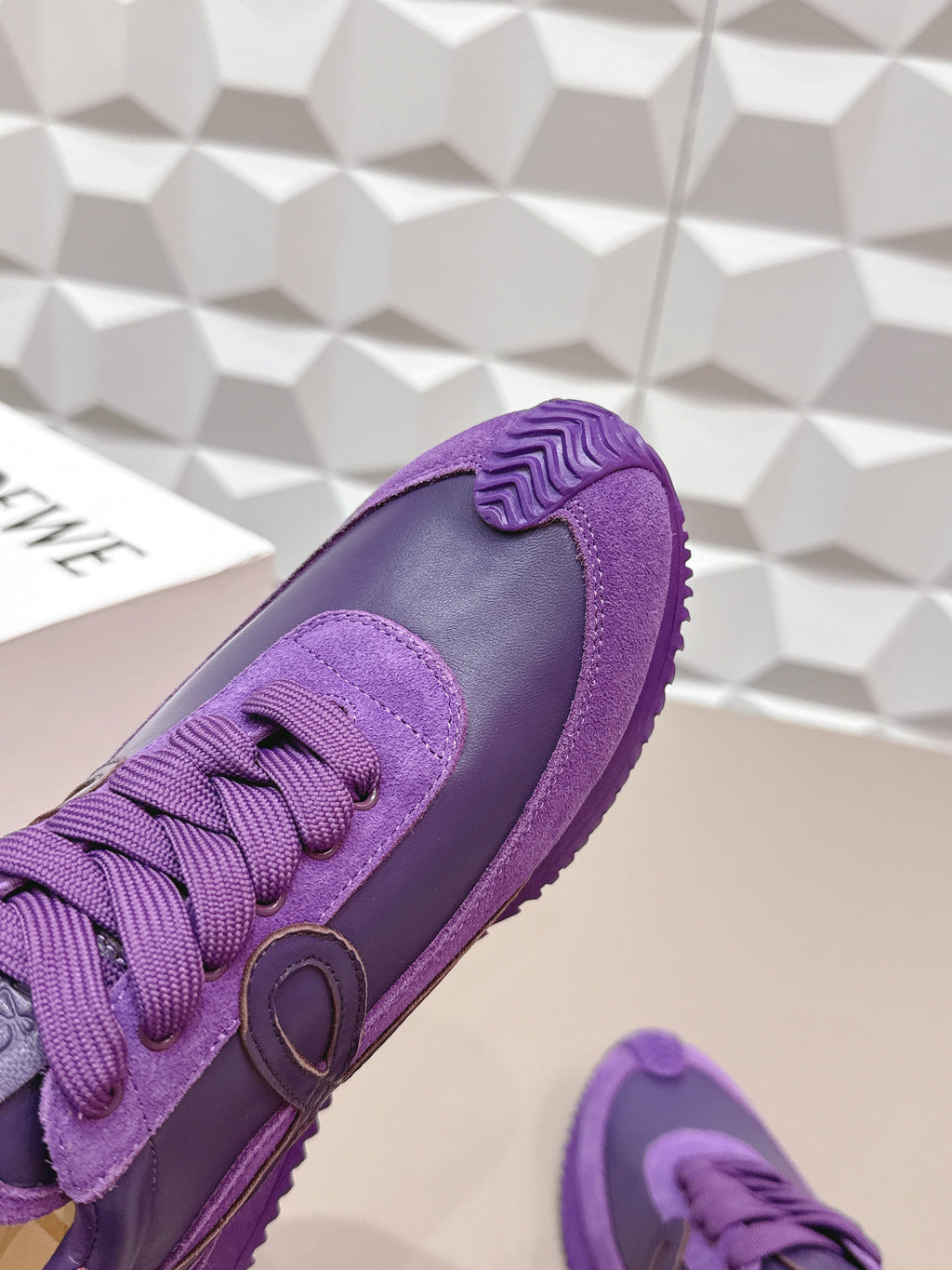 LOEWE 26S FLOW RUNNER SNEAKER IN PLUM PURPLE CALFSKIN AND SUEDE