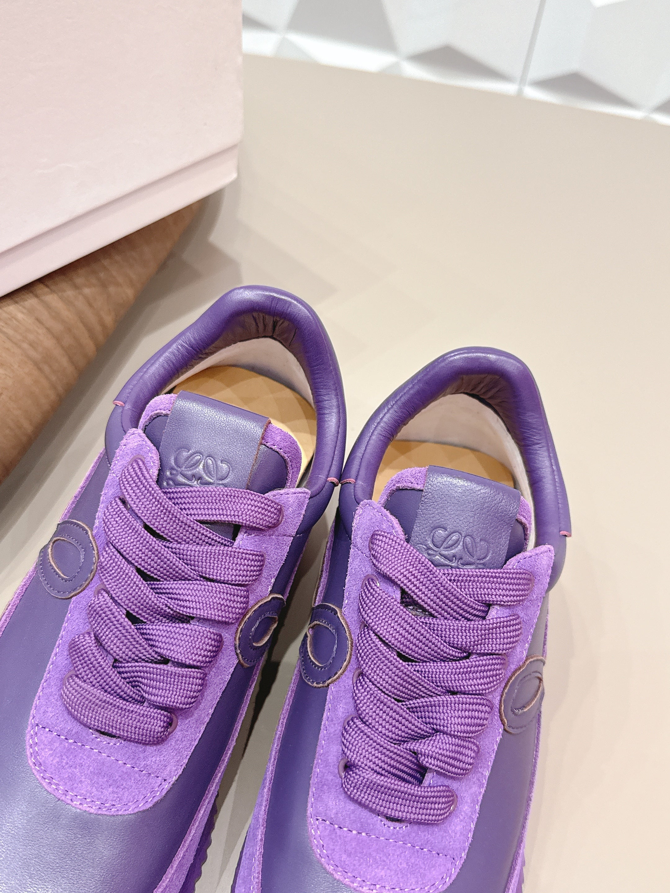 LOEWE 26S FLOW RUNNER SNEAKER IN PLUM PURPLE CALFSKIN AND SUEDE