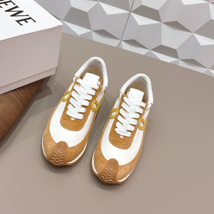 LOEWE 26S FLOW RUNNER SNEAKER IN CARAMEL BROWN AND WHITE SUEDE AND WHITE CALFSKIN