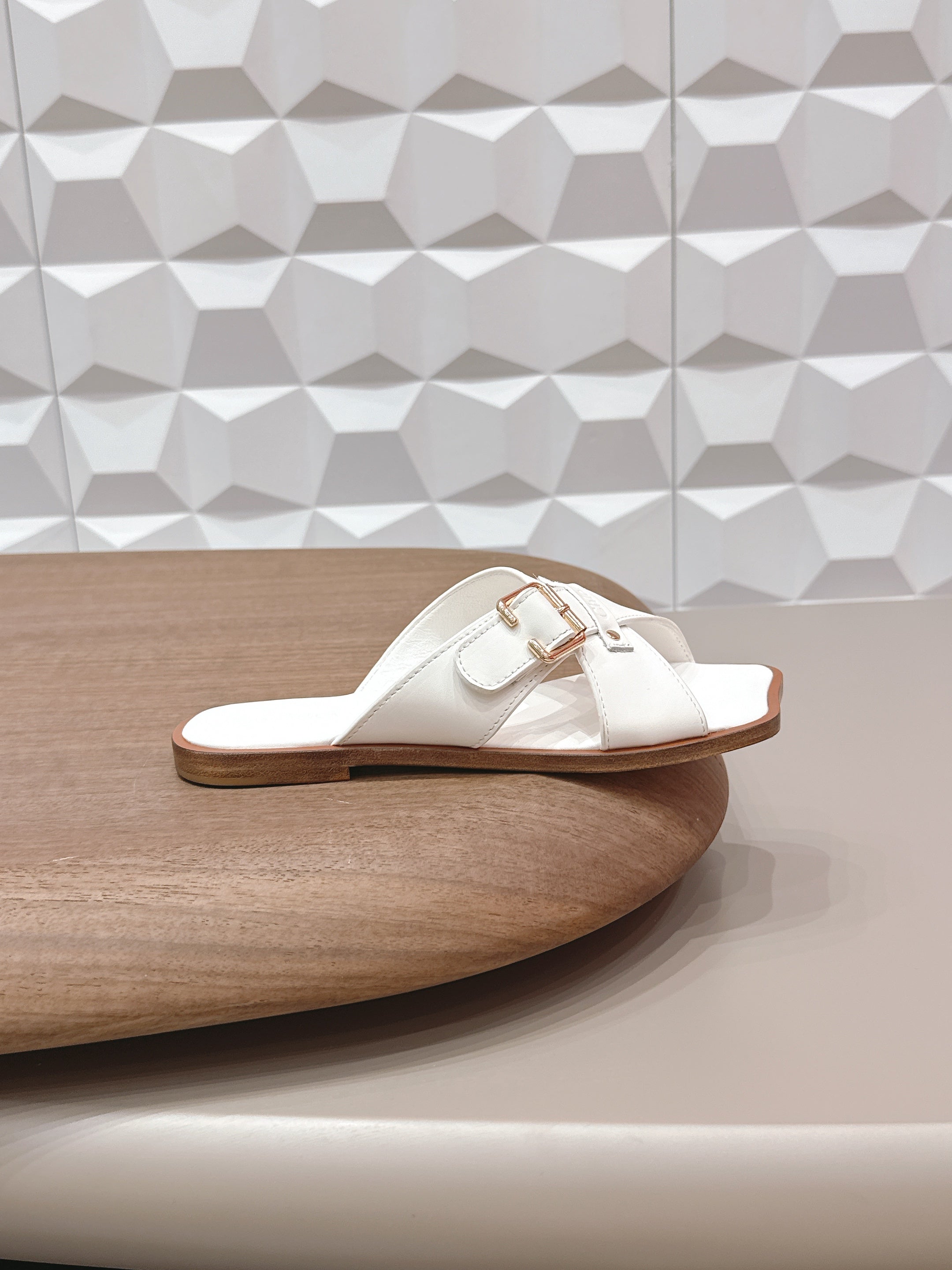 CHLOÉ 26S SANDALS IN WHITE CALFSKIN