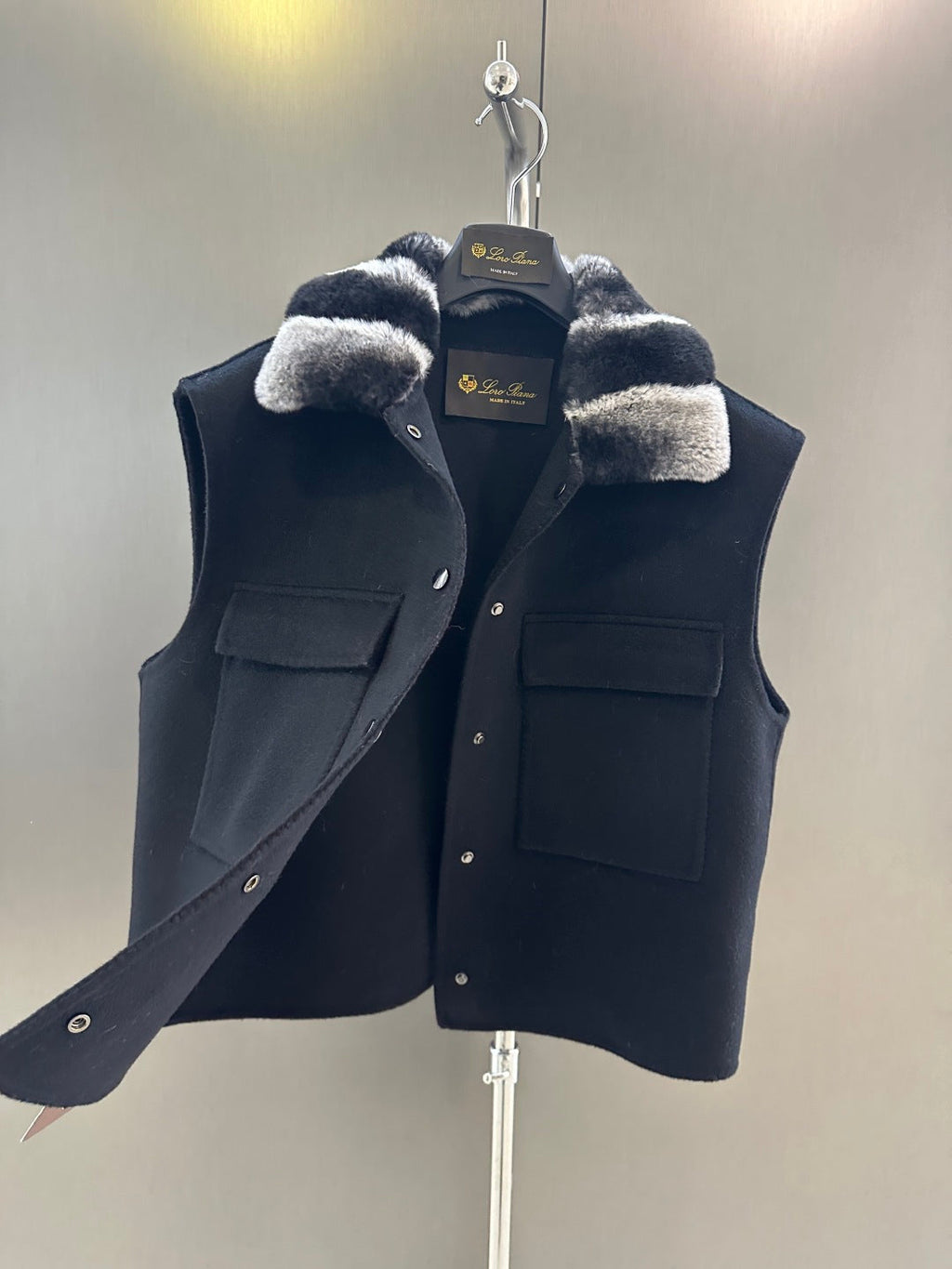 LP 26S FUR-COLLAR VEST 595