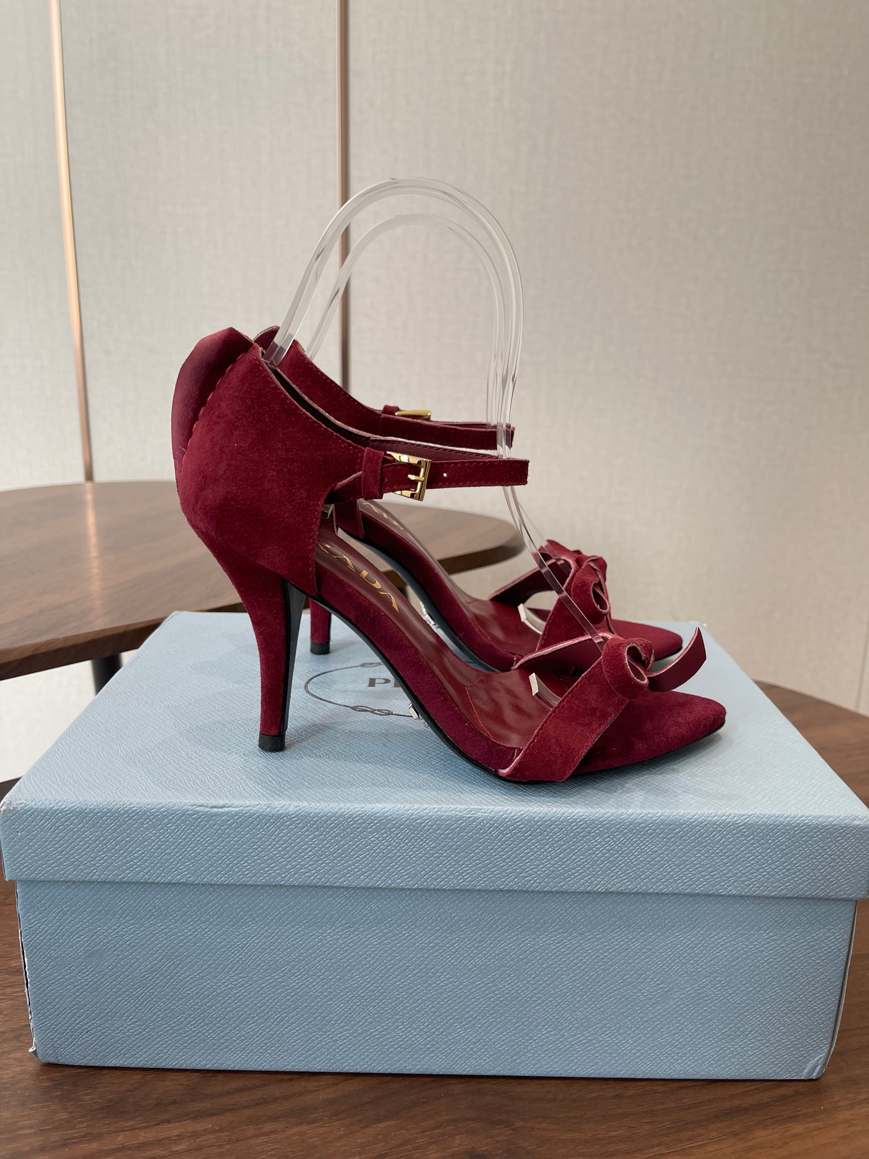PRADA 26S HIGH HEEL SANDALS 85MM IN BURGUNDY RED SUEDE WITH BOW
