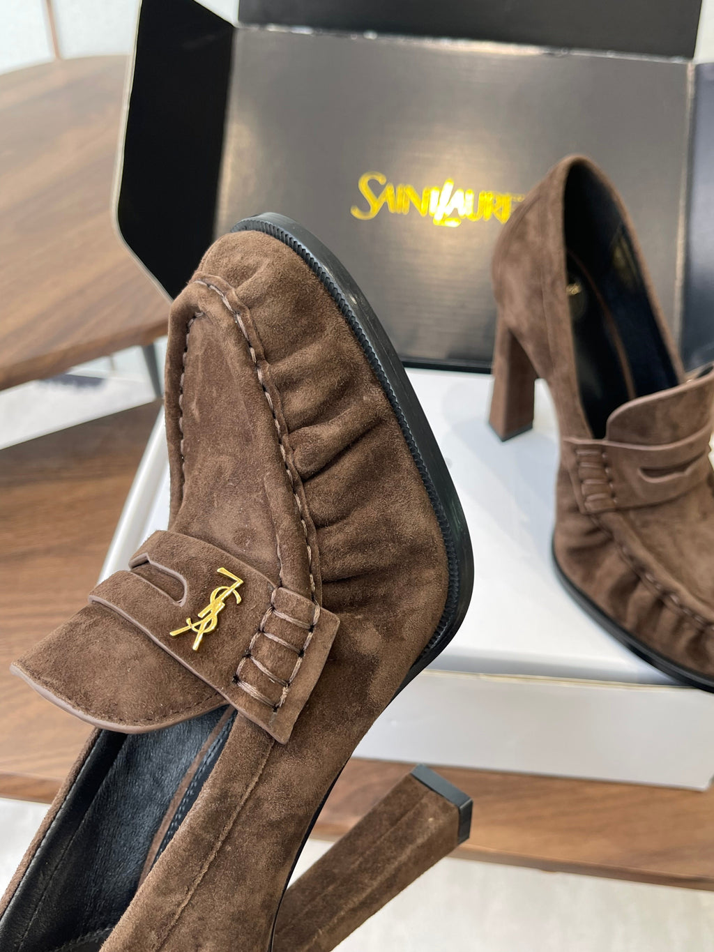 YSL 26S HEELED LOAFERS 100 MM IN DARK BROWN SUEDE