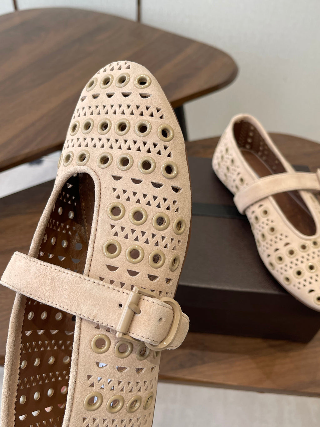 ALAIA 26S MARY JANE FLATS IN BEIGE SUEDE