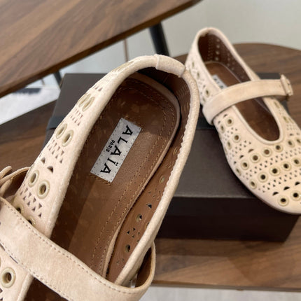 ALAIA 26S MARY JANE FLATS IN BEIGE SUEDE