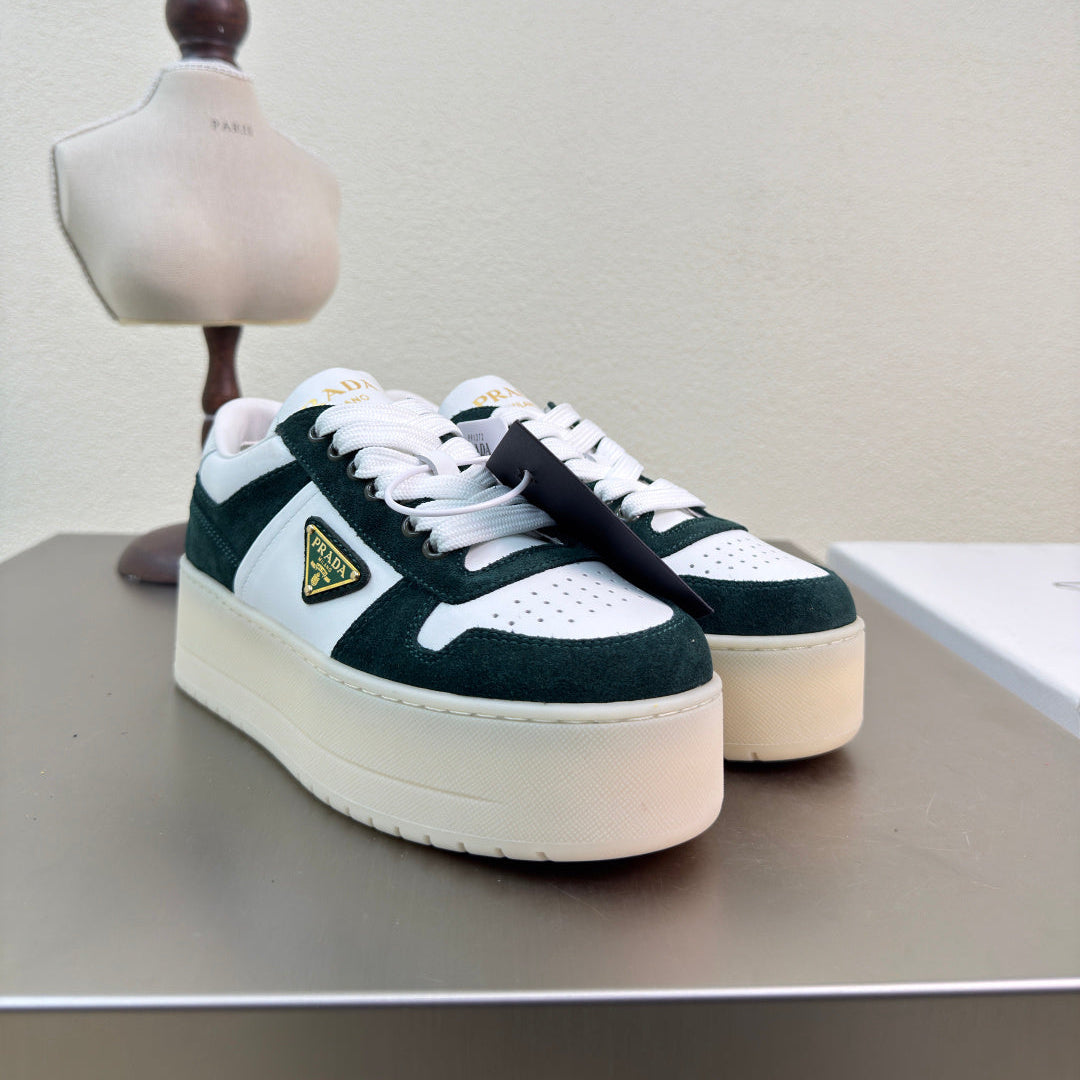 PRADA 26S DOWNTOWN THICK SOLE SNEAKERS IN WHITE CALFSKIN AND BLACK SUEDE