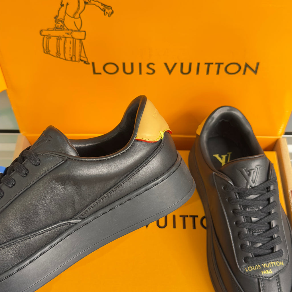 LV 26S LOW TOP SNEAKERS IN BLACK CALFSKIN