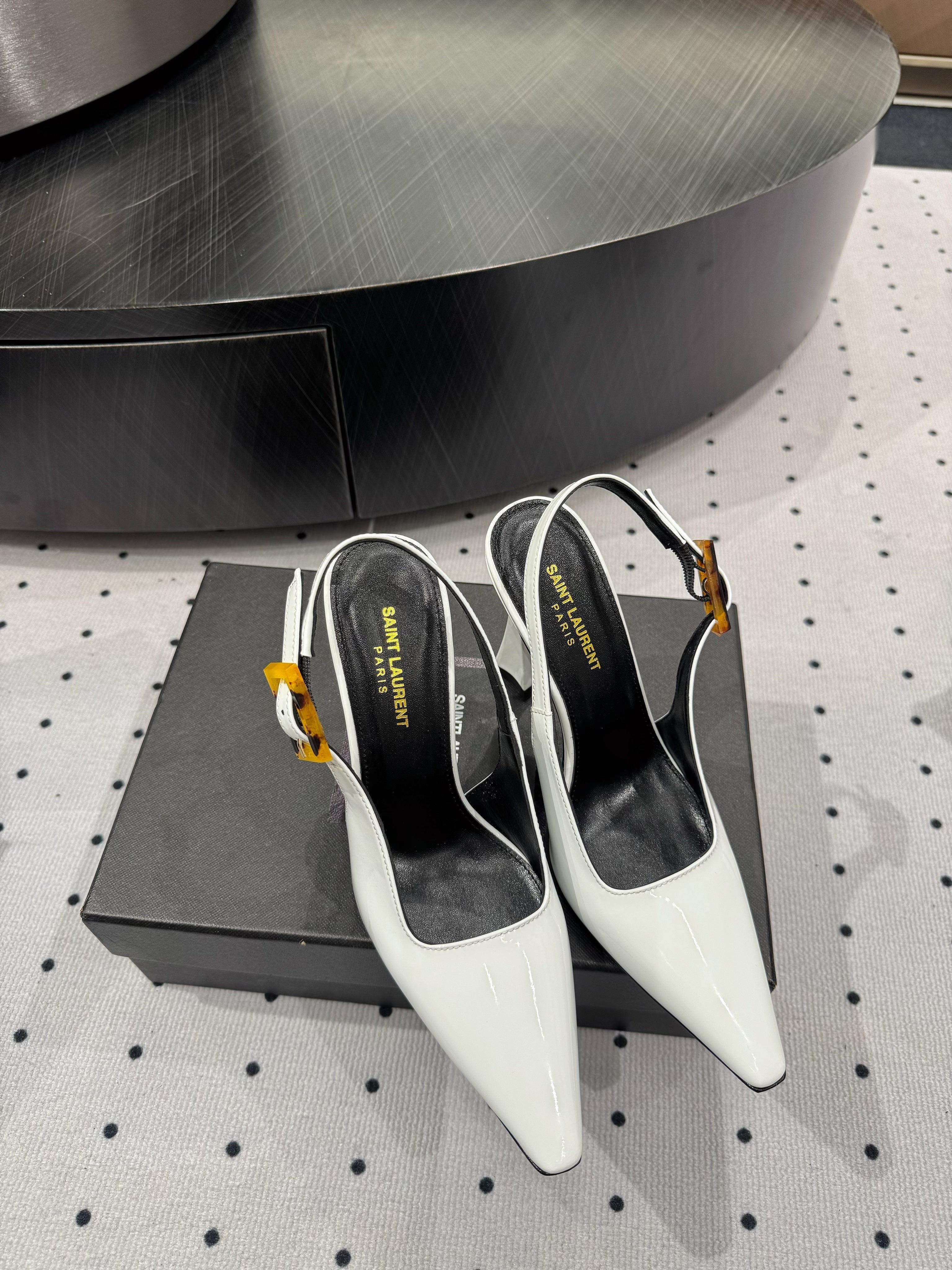 YSL 26S SLINGBACK HEELS 105 MM IN WHITE GLOSSY CALFSKIN WITH BUCKLE CLOSURE