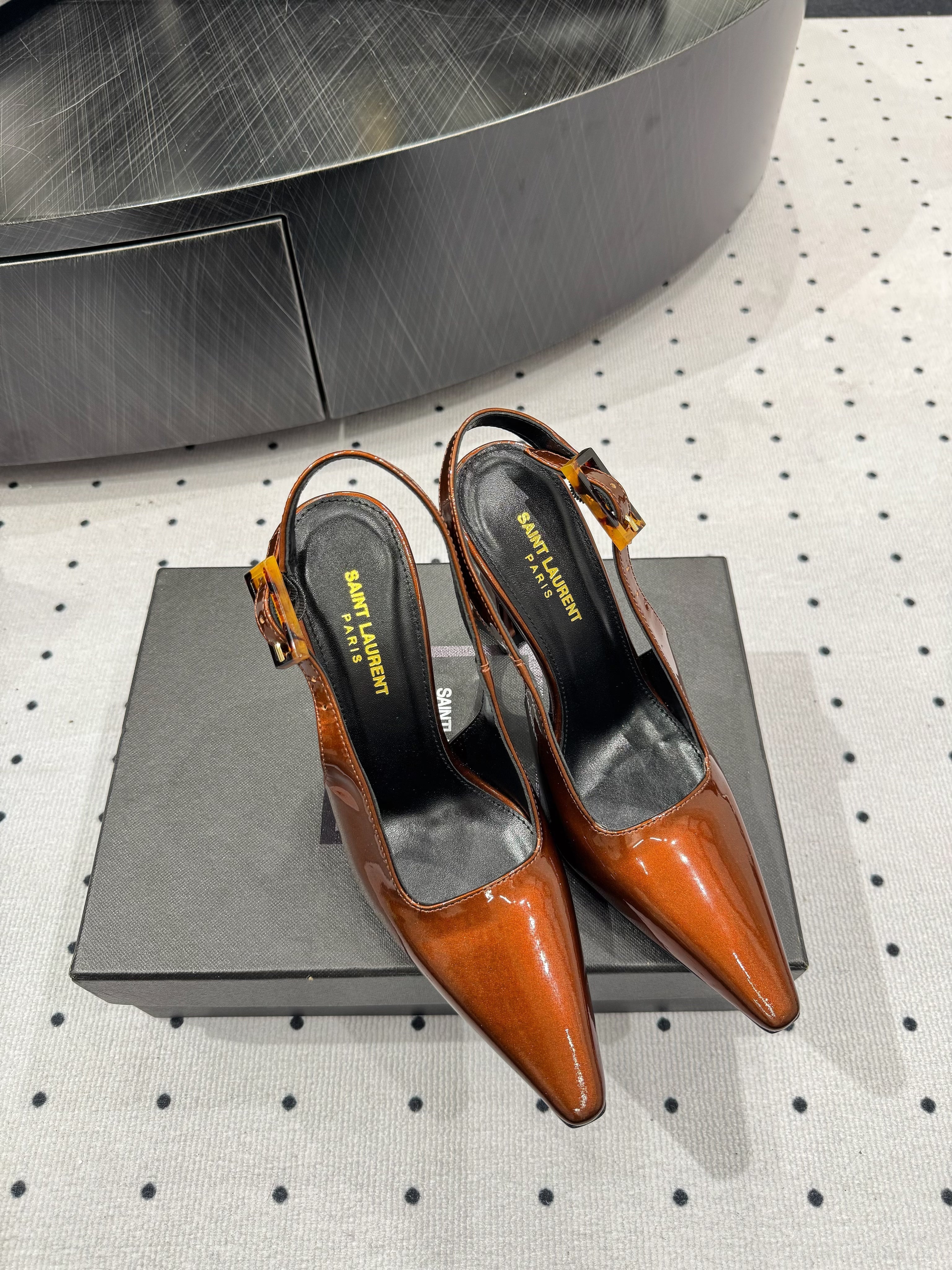 YSL 26S SLINGBACK HEELS 105 MM IN DARK ORANGE GLOSSY CALFSKIN WITH BUCKLE CLOSURE