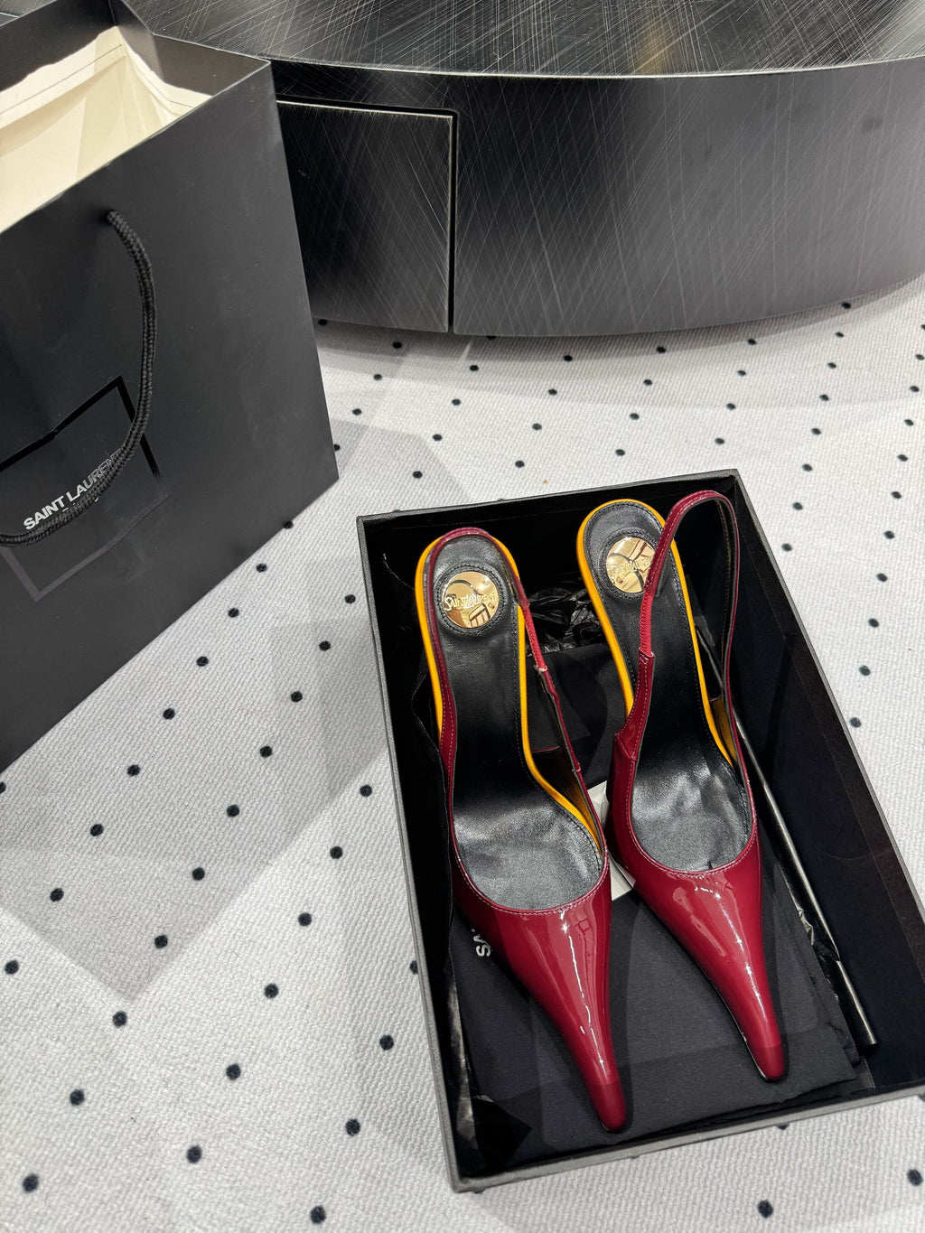 YSL 26S POINTED-TOE SLINGBACK HEELS 105 MM IN DARK RED AND ORANGE PATENT CALFSKIN