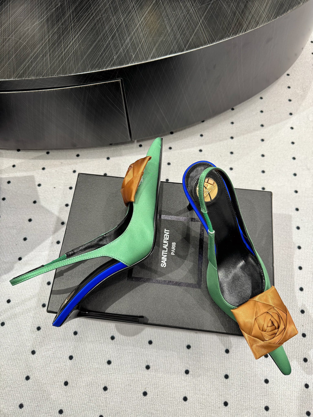 YSL 26S SLINGBACK HEELS 105 MM IN LIGHT BROWN AND GREEN SATIN
