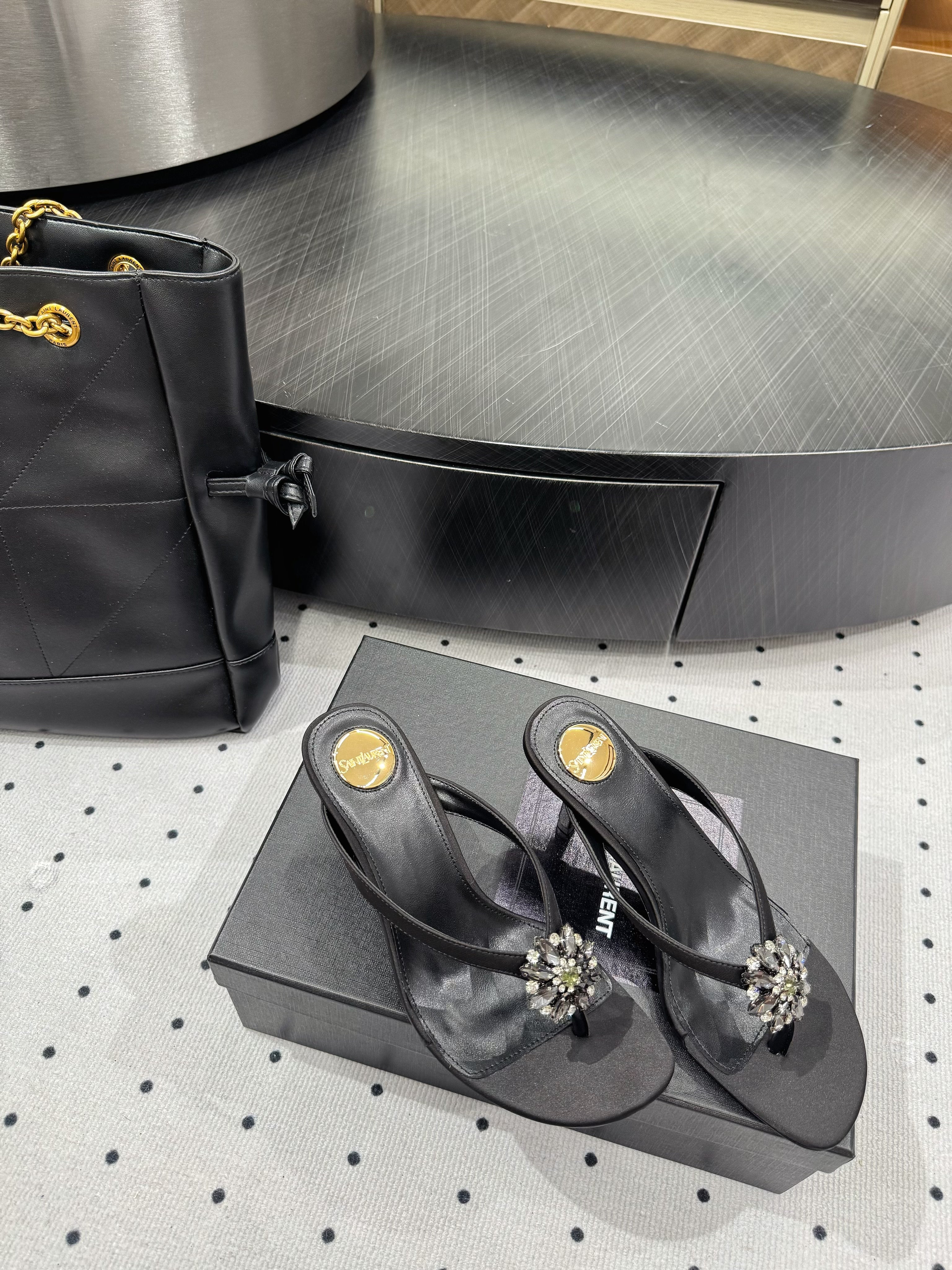 YSL 26S TOE-POST HIGH HEEL SANDALS 75 MM IN BLACK FABRIC