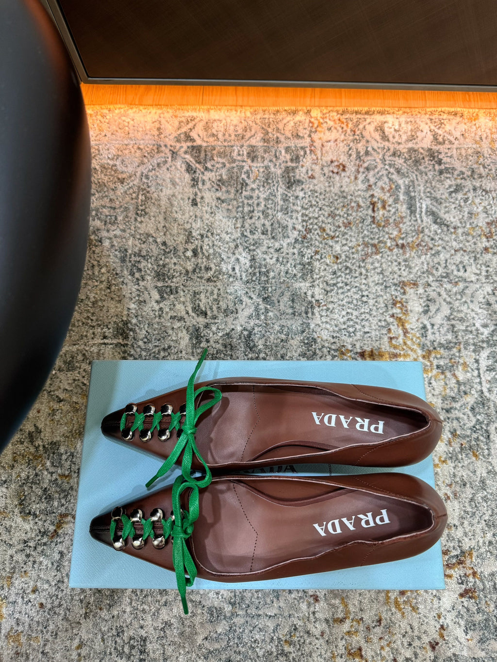 PRADA 26S LACE UP STUDDED PUMPS 55MM IN DARK BROWN CALFSKIN WITH GREEN LACES
