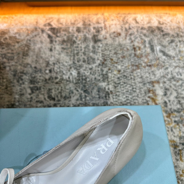 PRADA 26S POINTED TOE LACE UP STUDDED PUMPS 55MM IN WHITE CALFSKIN