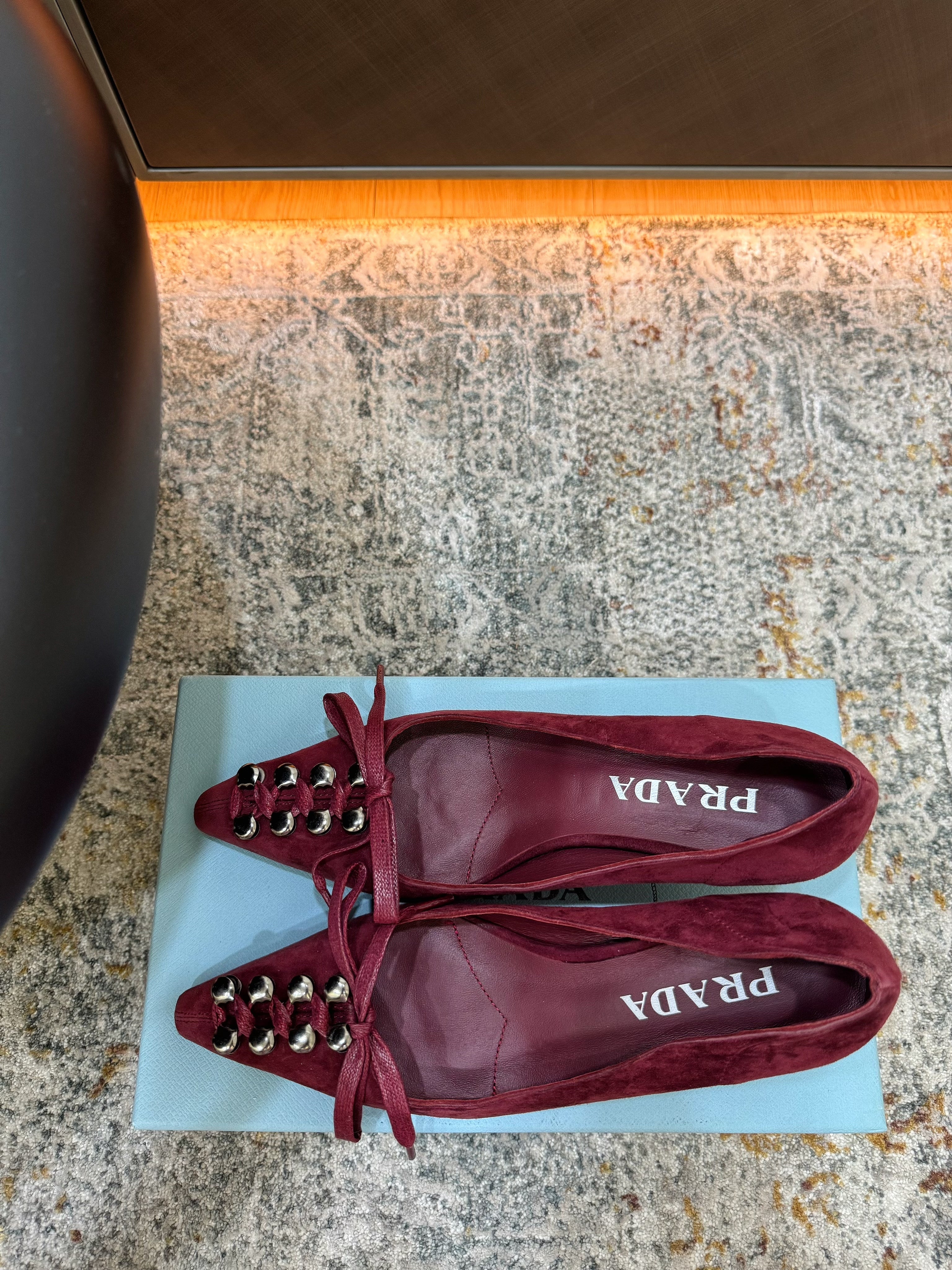 PRADA 26S POINTED TOE LACE UP STUDDED PUMPS 55MM IN BURGUNDY RED SUEDE