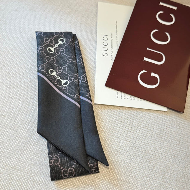 GUCCI 26S SCARF 90 IN SILK 156518