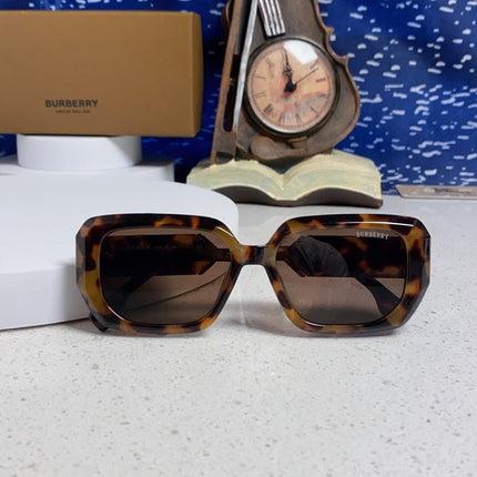 BURBERRY 26S SQUARE GEOMETRIC FRAME IN ACETATE 402987