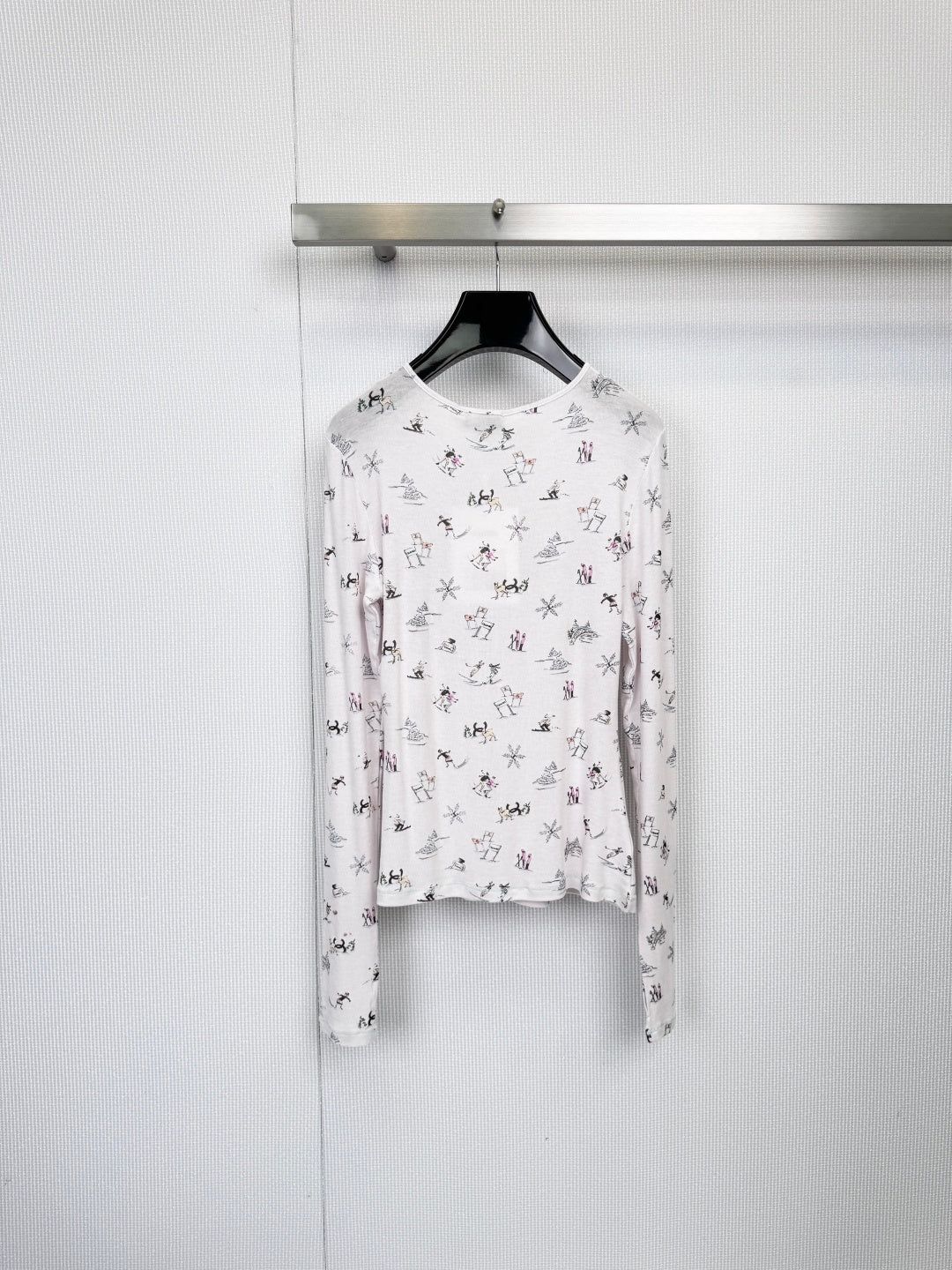 CHANEL 25S LIGHTWEIGHT ROUND-NECK KNIT SWEATER 379