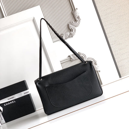 CHANEL 26S SOUPLISSIMO MAXI FLAP MEDIUM 32 IN BLACK GRAINED CALFSKIN SILVER HARDWARE