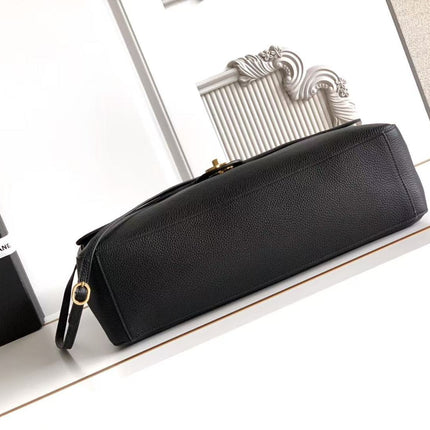 CHANEL 26S SOUPLISSIMO MAXI FLAP 39 IN BLACK GRAINED CALFSKIN GOLD HARDWARE