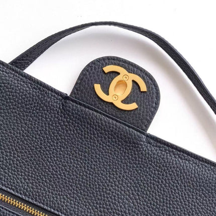 CHANEL 26S SOUPLISSIMO MAXI FLAP 39 IN BLACK GRAINED CALFSKIN GOLD HARDWARE