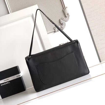 CHANEL 26S SOUPLISSIMO MAXI FLAP 39 IN BLACK GRAINED CALFSKIN SILVER HARDWARE