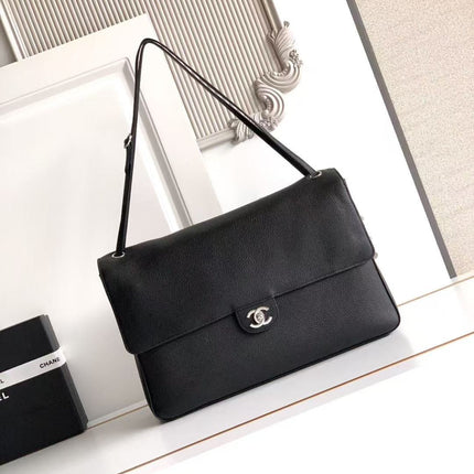 CHANEL 26S SOUPLISSIMO MAXI FLAP 39 IN BLACK GRAINED CALFSKIN SILVER HARDWARE